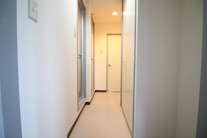 物件内観写真14　(廊下)