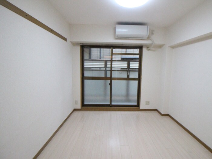 物件内観写真11　(居室)