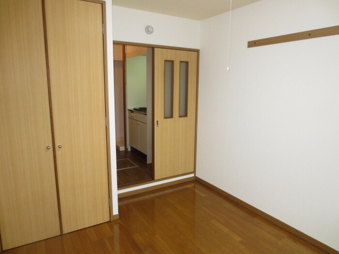 物件内観写真15　(居室)