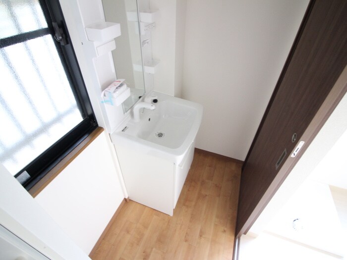 物件内観写真8　(洗面)