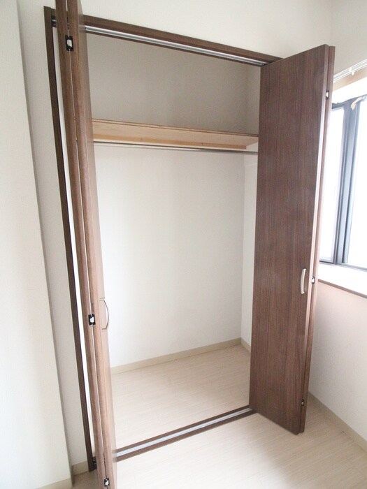 物件内観写真13　(収納)