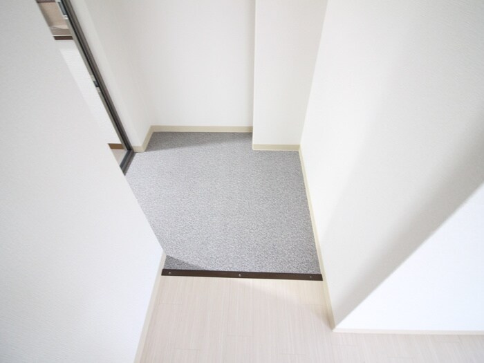 物件内観写真15　(玄関)