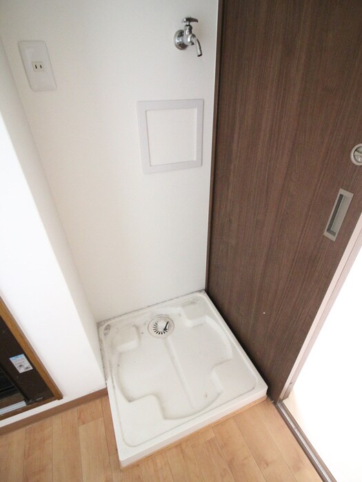 物件内観写真19　(洗濯機置場)