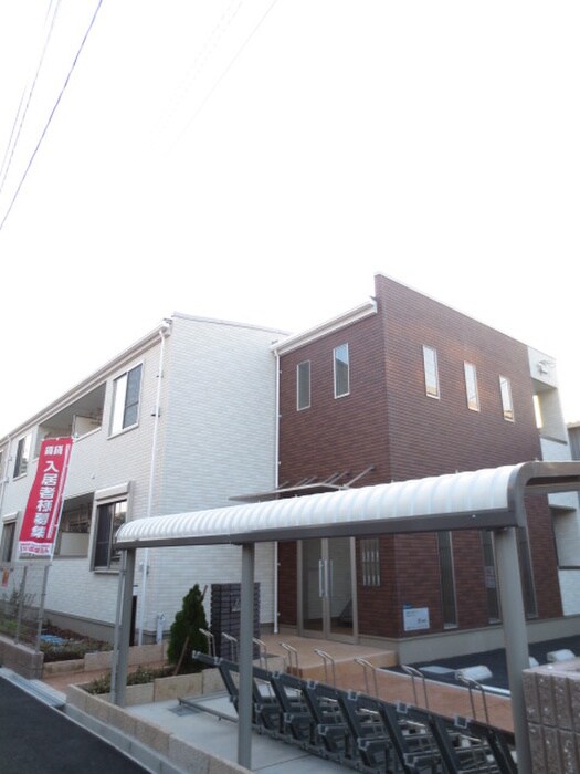 物件外観写真2　(駐輪場)