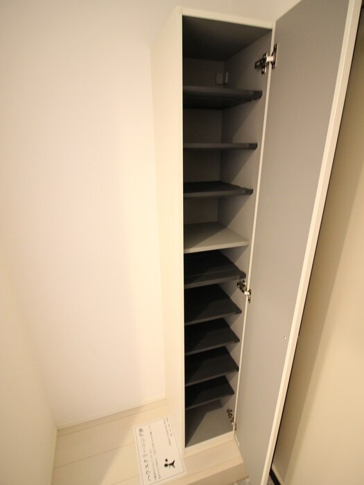 物件内観写真8　(靴箱)