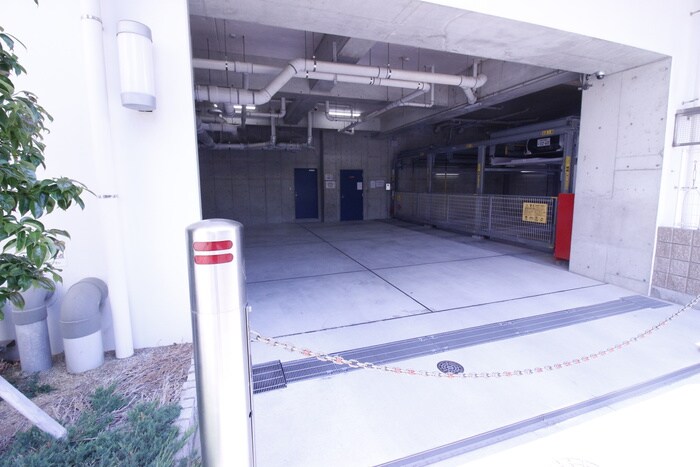 物件外観写真3　(駐車場)