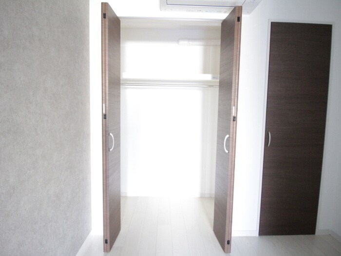 物件内観写真15　(収納)