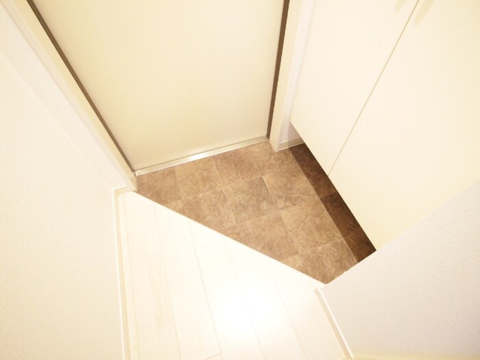 物件内観写真17　(玄関)