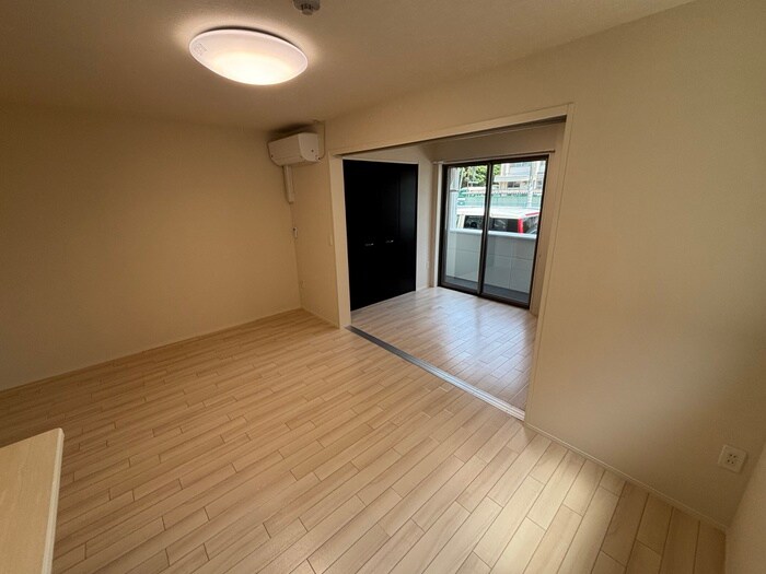 物件内観写真10　(居室)