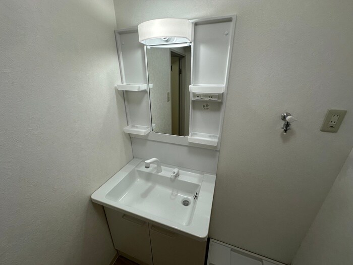 物件内観写真9　(洗面)