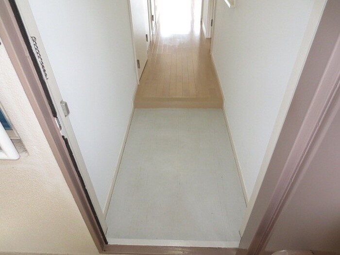 物件内観写真15　(玄関)