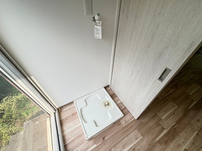 物件内観写真21　(洗濯機置場)