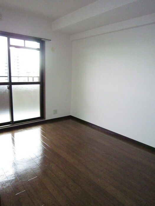 物件内観写真9　(室内からの展望)