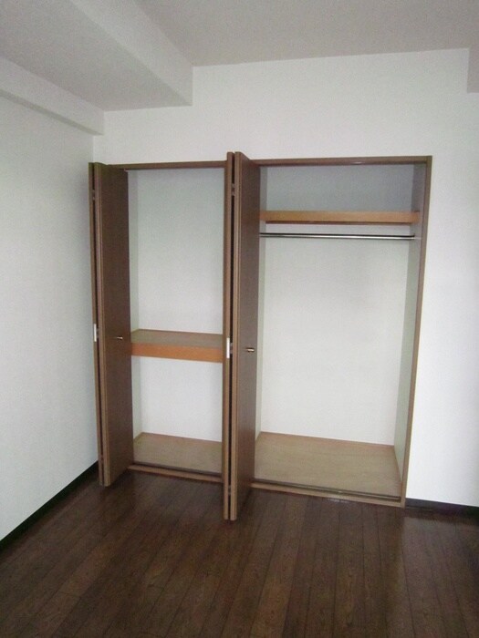 物件内観写真10　(収納)