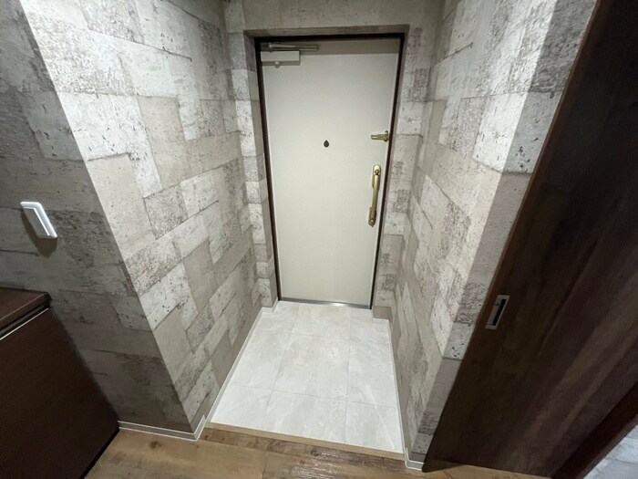 物件内観写真14　(玄関)