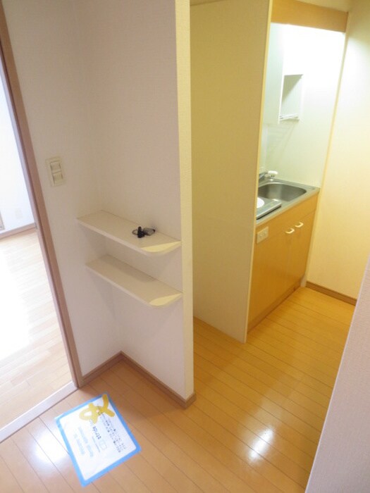 物件内観写真11　(廊下)