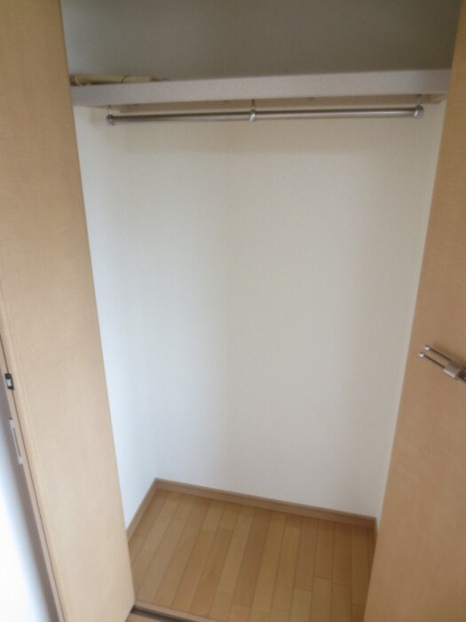 物件内観写真12　(収納)