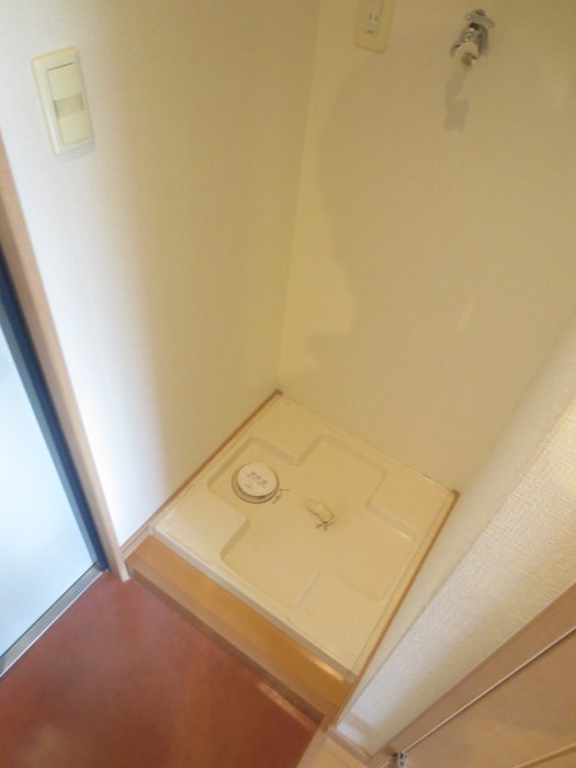 物件内観写真20　(洗濯機置場)