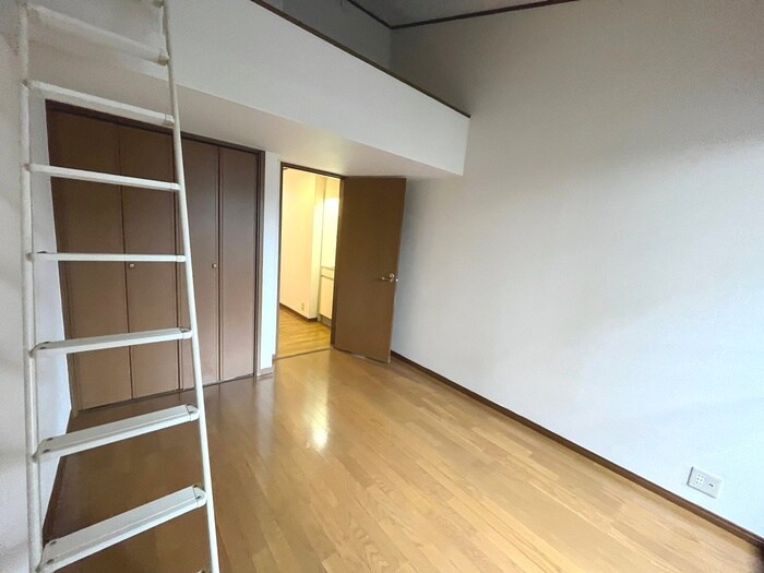 物件内観写真8　(居室)