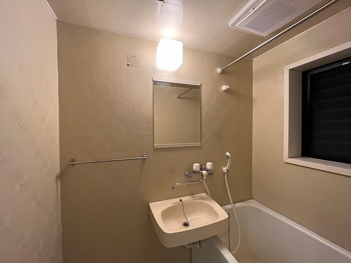 物件内観写真10　(洗面)