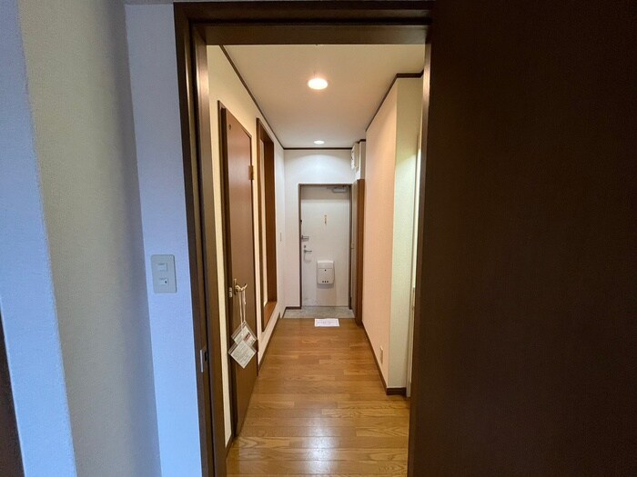 物件内観写真19　(廊下)