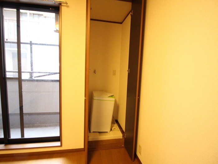 物件内観写真20　(洗濯機置場)