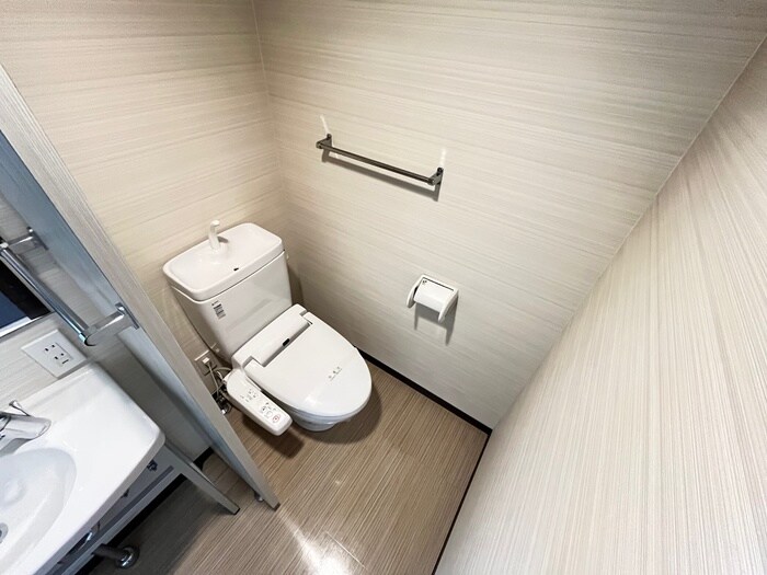 物件内観写真12　(トイレ)