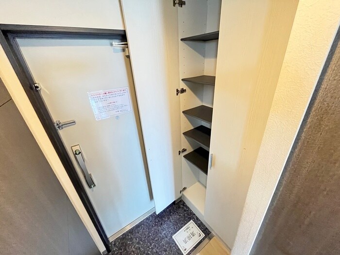 物件内観写真16　(靴箱)