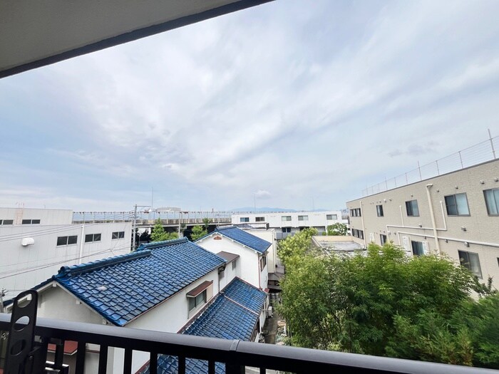 物件内観写真22　(室内からの展望)