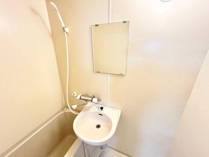 物件内観写真8　(洗面)