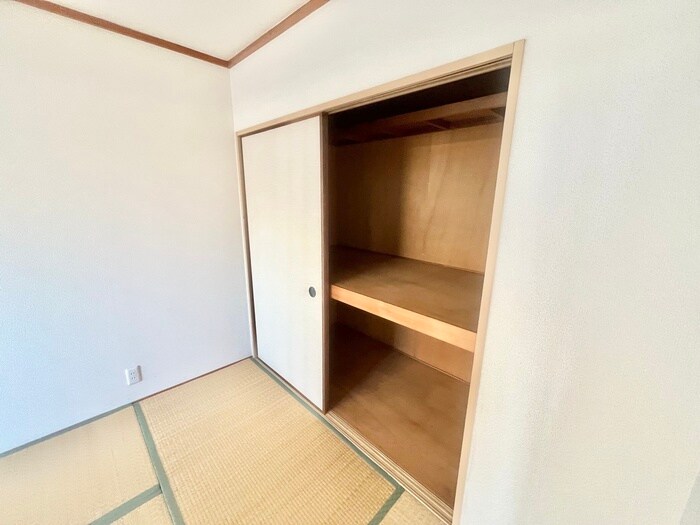 物件内観写真12　(収納)