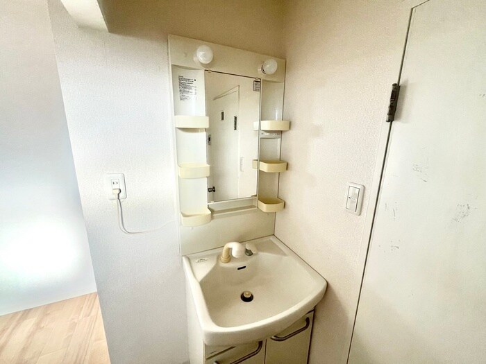 物件内観写真16　(洗面)