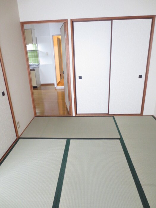 物件内観写真11　(居室)