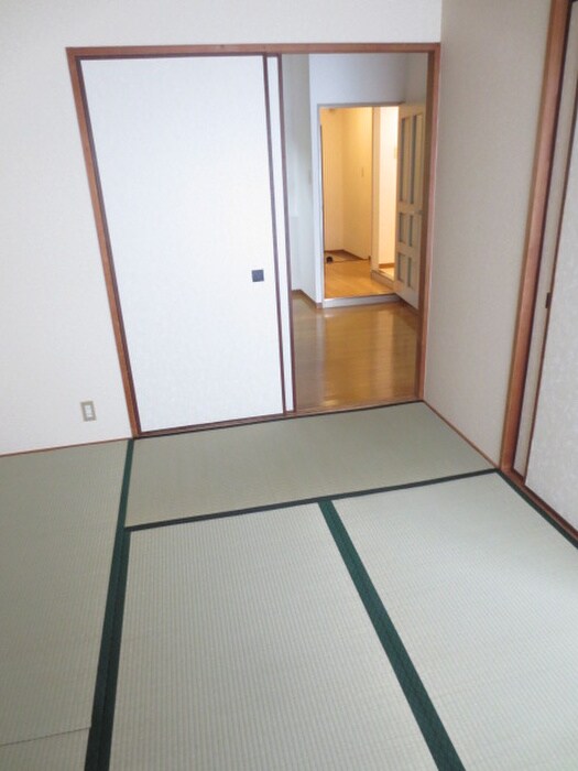 物件内観写真12　(居室)