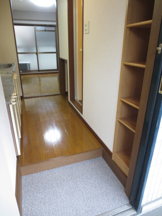 物件内観写真15　(玄関)