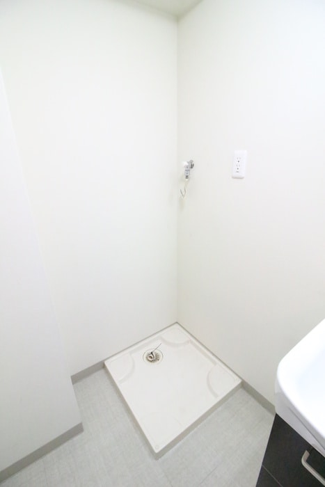 物件内観写真16　(洗濯機置場)