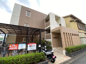 コンフォート深草外観写真