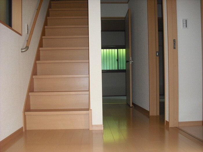 物件内観写真12　(廊下)