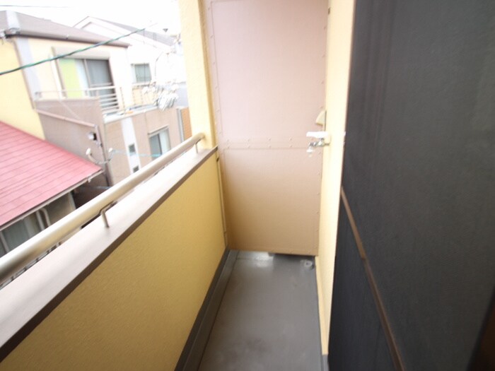 物件内観写真18　(洗濯機置場)