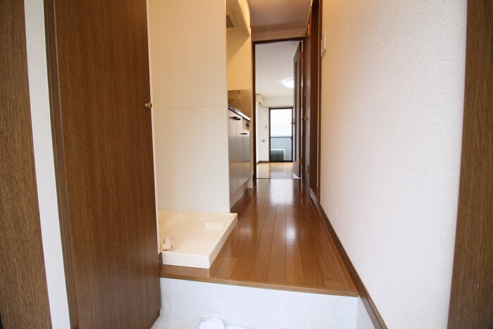 物件内観写真7　(廊下)
