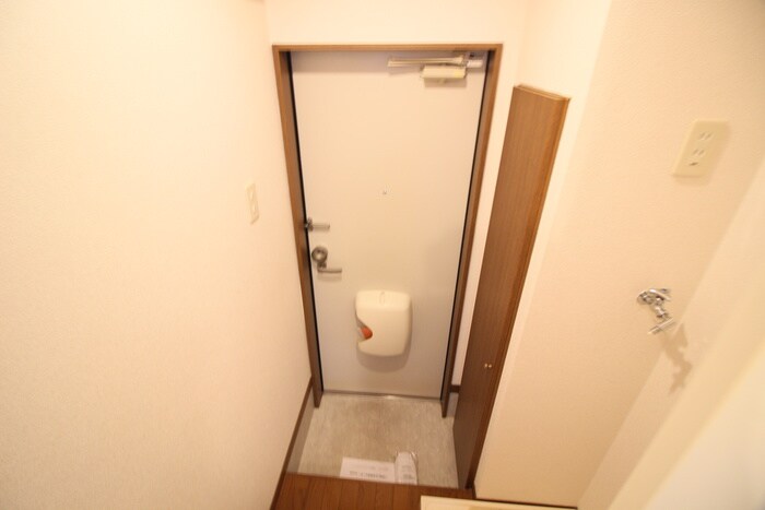 物件内観写真22　(玄関)