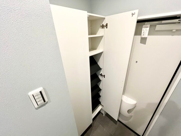 物件内観写真9　(靴箱)