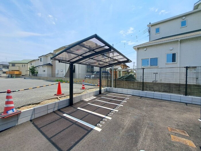 物件外観写真6　(駐輪場)