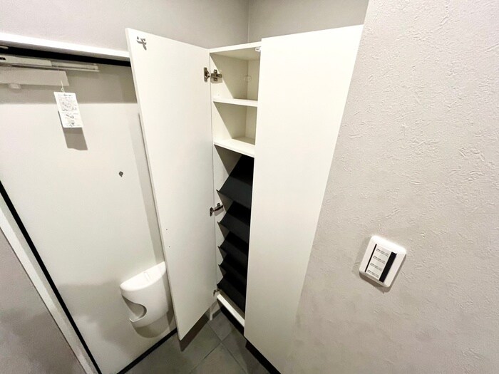 物件内観写真16　(靴箱)