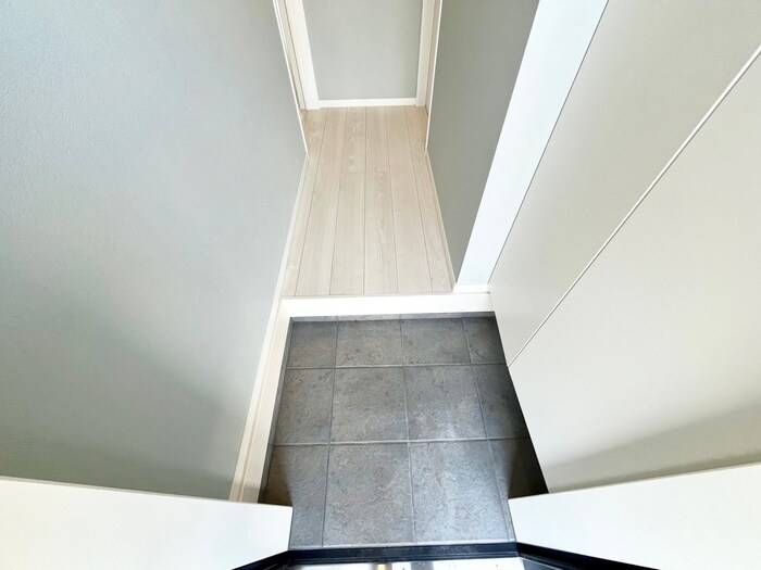 物件内観写真17　(玄関)