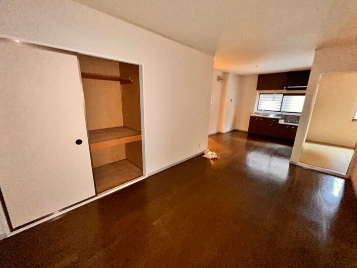 物件内観写真19　(居室)