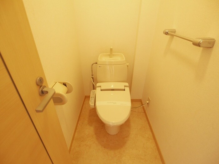 物件内観写真12　(トイレ)