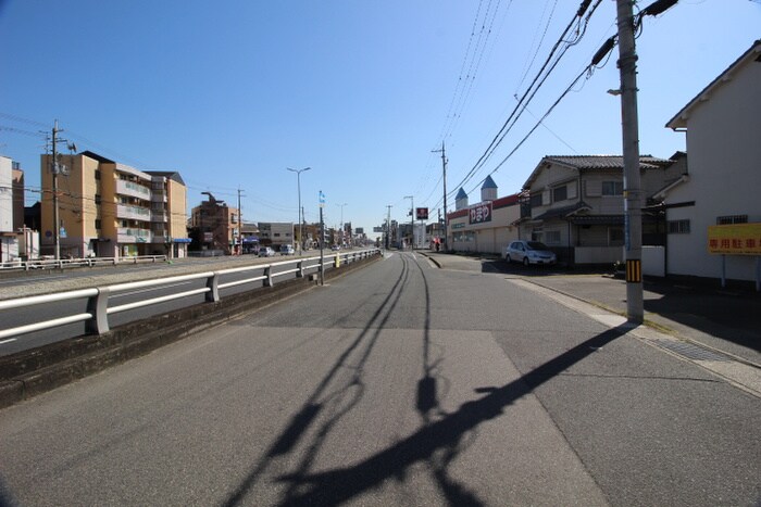 物件外観写真6　(周辺環境)