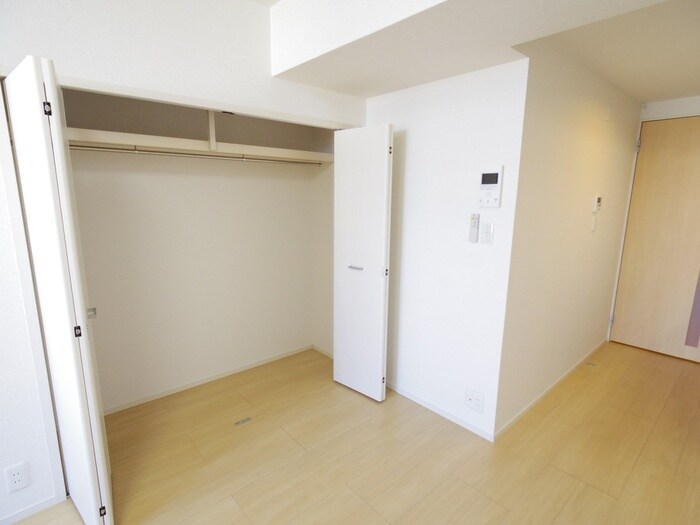 物件内観写真12　(収納)