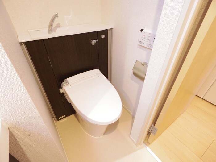 物件内観写真16　(トイレ)